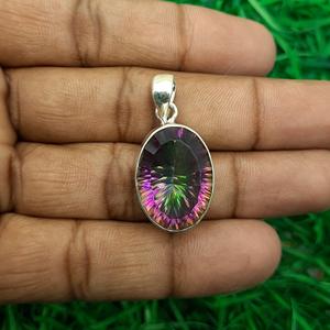 Colgante de topacio místico facetado de Plata de Ley 925 con diamante elegante diseño de joyería de piedras preciosas únicas encanto deslumbrante - Product Image 1