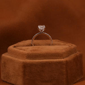 Anillo de compromiso de diamante cultivado en laboratorio de corte radiante Halo oculto 14K Oro sólido Chapado en oro Estilo de moda Accent IGI Certified-Mujer - Product Image 5