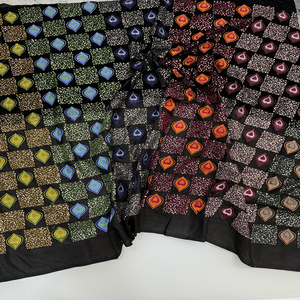 Venta al por mayor de tela de bordado manual de algodón - Product Image 5