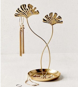 Présentoir à bijoux en métal bon marché et économique avec un design moderne et chic pour colliers, boucles d'oreilles et bracelets - Product Image 1