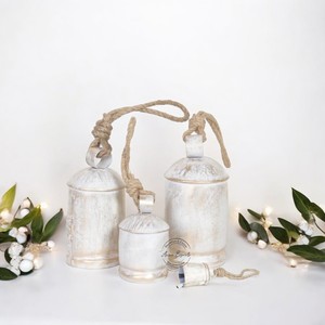 Cloches de vache en fer plaqué argent et laiton avec peinture à la main et poignées en rose pour la décoration d'événement suspendue - Product Image 5