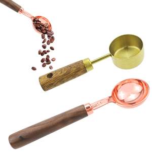 Cuillère à café en laiton de style moderne avec manche en bois Cuillère de cuisine et dessus de table - Product Image 3