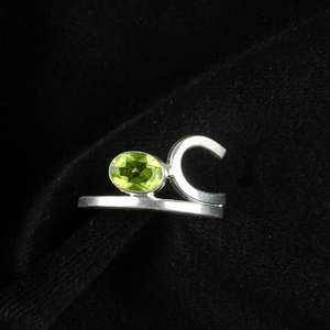 Handmade Peridot Ring 925 Sterling Silver Oval Gemstone Jewelry August Birthstone <b>Gift</b> For Women - Product Image 3