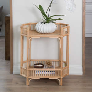 Table basse hexagonale moderne faite à la main en rotin avec double étagère-Mobilier tissé naturel pour salon et entrée - Product Image 6