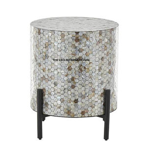 Pieza decorativa para el hogar simple y moderna: mesa auxiliar creativa lujosa y fabulosa para sala de estar - Product Image 1