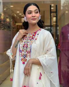 Exclusivo Traje Salwar Kameez al por Mayor para Mujer - Shalwar Kameezat Étnico Indio de Bollywood al Mejor Precio para Adultos - Product Image 2