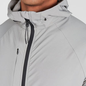 Veste Softshell en polyester pour hommes Nouveau design OEM Vêtements légers et décontractés avec logo personnalisé Vestes Softshell pour hommes - Product Image 5