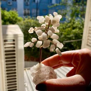 Oeuvre en pierre semi-précieuse d'arbres de quartz ouvrés uniques miniatures pour la décoration à la maison - Product Image 2