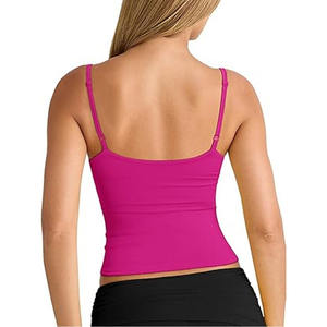 Le nec plus ultra du style décontracté. Notre débardeur en coton confortable pour femmes est conçu pour une douceur supérieure et une tenue décontractée - Product Image 3