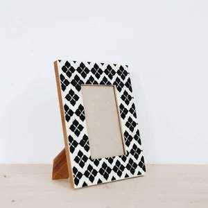 กรอบรูปฝังกระดูกแบบคลาสสิกพร้อมฝังเรซินกระดูกสี่เหลี่ยมไม้ปรับแต่งขนาดสำหรับการแสดงภาพโดย FS นานาชาติ - Product Image 4