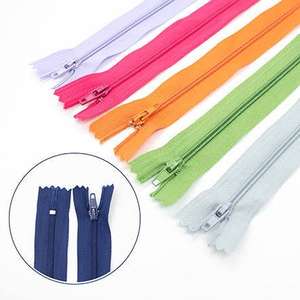 Cremallera de Nylon de Alta Calidad Personalizada, Cremallera de Cadena Larga con Extremo Abierto para Pantalones, Chaquetas, Prendas y Bolsos - Product Image 1