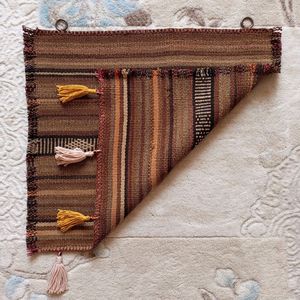 Alfombras colgantes de pared Alfombra colgante de pared étnica Tapiz vintage Acentos turcos Arte azteca marrón Pequeño Kilim Decoración única para el hogar Regalo. - Product Image 2