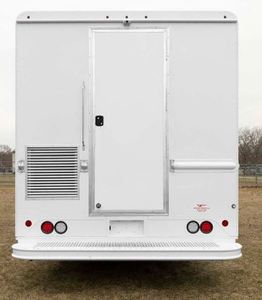 À VENDRE : Fourgonnette Freightliner MT45/MT55 neuve de 18 pieds, transformée en Food Truck - Product Image 4