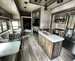 Hot Sale Used 2022 Van Leighs RV Ambition 399TH Lightweight Waterproof Fifth Wheel 2-Person Sleeping Capacity Travel <b>Trailers</b> - Product Image 2