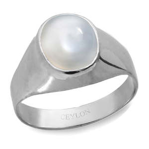Anillo de Piedras Preciosas Naturales con Engaste de Bisel, Baño de Rodio, Diseño Geométrico, Estilo Romántico para Uso Diario - Product Image 1