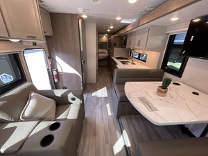 El Más Vendido: Nuevo Moderno - USADO 2027 Th-or Pa-la-zzo 33.6 Listo para Enviar con Entrega a Domicilio - Product Image 2