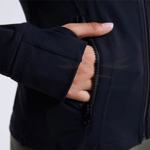 Chaqueta deportiva transpirable hecha a medida directa de fábrica para entrenamientos de otoño hecha en Pakistán con logotipo incluido - Product Image 4