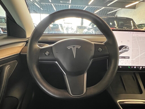 Tesla Model 3 Standard Range Plus 2022 Usado en Buenas Condiciones, Llantas de Aleación Izquierdas R17, Asientos de Cuero Oscuro, Sistema de Navegación, Automático - Product Image 2