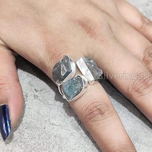 Anillo de Mujer con Labradorita Natural, Anillo Ajustable de Triple Piedra, Joyería Hecha a Mano, Anillo de Plata de Ley 925 - Product Image 4