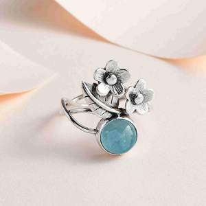 แหวนเงินอความารีนสุดหรูสำหรับผู้หญิงหินประจำเดือนเกิดอัญมณีกลมเล็กของขวัญสำหรับการหมั้น - Product Image 4