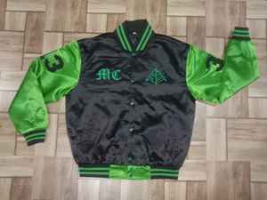 Chaqueta deportiva de equipo personalizada al por mayor, chaquetas de alta calidad personalizadas con cuello levantado bordado de satén para hombre de béisbol Varsity - Product Image 4