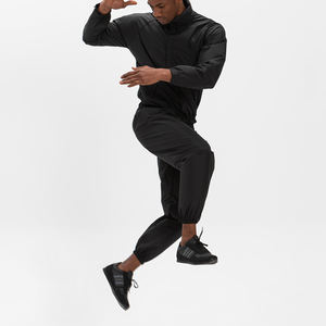 Ensemble de survêtements coupe-vent personnalisés baggy 2 pièces Survêtement en nylon uni léger et surdimensionné pour hommes - Product Image 3