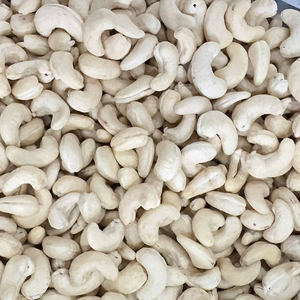 เม็ดมะม่วงหิมพานต์คุณภาพสูง W320 แบบดิบ น้ำหนัก 1 กิโลกรัม นำเข้าจากเวียดนาม ส่งออกไปยังเอเชีย ยุโรป และตะวันออกกลาง จากซานติโก - Product Image 1