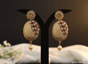 Boucles d'oreilles Polki Antique de Designer 8cm & 25gm Parfait pour les tenues de mariage de la mariée et les vêtements ethniques - Product Image 3