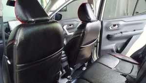 รถซีดานมือสอง ปี 2025 เครื่องยนต์ 4.5 ลิตร เทอร์โบ 5 ประตู เบาะหนังสีเข้ม พวงมาลัยซ้าย เกียร์อัตโนมัติ หลังคาซันรูฟแบบพาโนรามา - Product Image 3