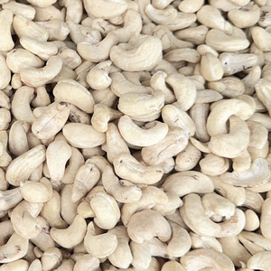 Noix de cajou brutes Offre Spéciale en coque W240 450 Sw Santigo Factory Vietnam Prix raisonnable - Product Image 1