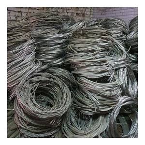 Chatarra de alambre de aluminio de alto grado disponible para compradores a granel Alambre de chatarra puro y limpio Perfecto para fusión y refinación industrial - Product Image 3