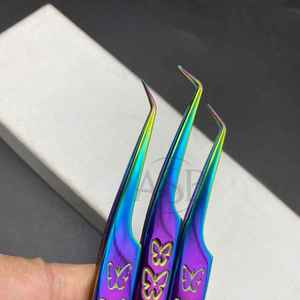 Pinzas de plasma arcoíris con logotipo personalizado, pinzas para pestañas con estampado de mariposas, extensión de pestañas puntiagudas probadas a mano de acero sostenible - Product Image 4