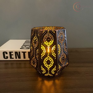 Lanterne porte-bougie décorative en métal artisanal pour table |   Utilisation du Ramadan, imperméable et durable, couleur personnalisable - Product Image 2