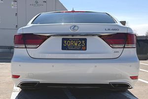 Lexus LS 460 AWD V8 2013, Paquete de Confort, Diferencial Central de Deslizamiento Limitado, Sin Modificaciones - Product Image 4