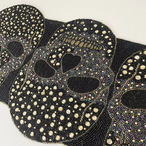 ผ้าปูโต๊ะลูกปัด - Product Image 1