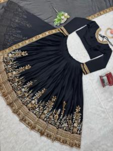 Vêtements de mariage d'hiver de créateur Lehenga Choli avec fil et séquence pour les occasions de fête - Product Image 2