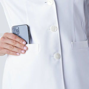 Manteau blanc pour femmes pour les médecins médicaux à manches longues Convient aux femmes Uniformes de laboratoire Scrubs Nouveau Haute Qualité - Product Image 5
