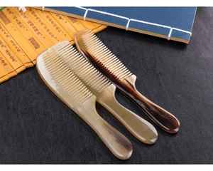 Peigne en corne du Vietnam pour tous les types de cheveux Produit traditionnel fait à la main Peigne en corne polie pour des soins capillaires lisses - Product Image 1