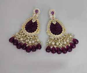 BOUCLES D'OREILLES INDIENNES TRADITIONNELLES ET À LA MODE BOUCLES D'OREILLES PLAQUÉES OR KUNDAN AVEC PERLES ET BOUCLES D'OREILLES BOLLYWOOD POUR FEMMES ET FILLES - Product Image 4