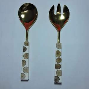 Design de luxe et d'aspect moderne manche en bois outils de cuisine de service de nourriture et de salade pour la maison hôtel et restaurant cuillère faite à la main - Product Image 4