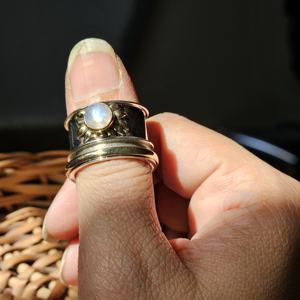 Bague tournante en argent avec pierre de lune, bijoux pour femmes et hommes, pour fiançailles, fête, mariage ou Noël - Product Image 3