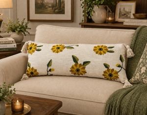 Funda de cojín lumbar decorativa de algodón bordada a mano con motivos de mostaza y girasol, con borlas, para sofá - Product Image 1