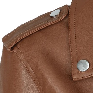 Blouson Moto Femme en Cuir Véritable Marron Tricoté, Col Montant, Manches Longues, Fermeture Éclair, Longueur Courte, Hiver – Vente en Gros Personnalisée - Product Image 5