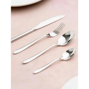 Ensemble de couverts Aura contemporain avec des formes minimalistes et un éclat de qualité supérieure pour une table à manger tendance, fabriqué à la main en Inde - Product Image 5