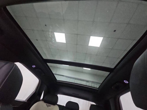 SUV de Lujo Premium de Tamaño Completo 2024, Interior Hecho a Mano, Rendimiento Biturbo, Características de Confort de Alta Gama - Product Image 4