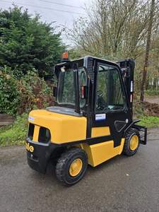 Chariot élévateur électrique AGV 4 tonnes à navigation laser automatique, mât contrepoids, cabine complète, pour empilage et levage de palettes - Product Image 4