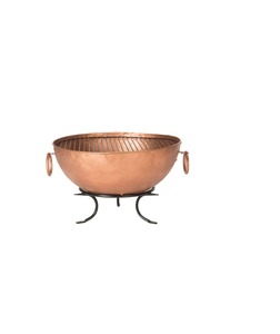 Elegante fogata hecha con un grueso cuenco de cobre y base de hierro forjado para casas exclusivas y diseños paisajísticos - Product Image 2