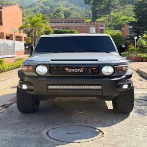Toyota FJ Cruiser Blindaje 4.0 V6 SUV 2022 en Alta Demanda - Product Image 2