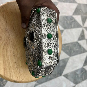 Sacs à main en métal élégants pour femmes, à porter en bandoulière, pour les soirées, GC-BG-384, disponibles au meilleur prix en Inde, qualité supérieure - Product Image 4