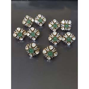 Pendientes de Oro y Diamantes con Elegante Diseño de Flores, Hechos de Aleación de Zinc Duradera para Fiestas - Product Image 1
